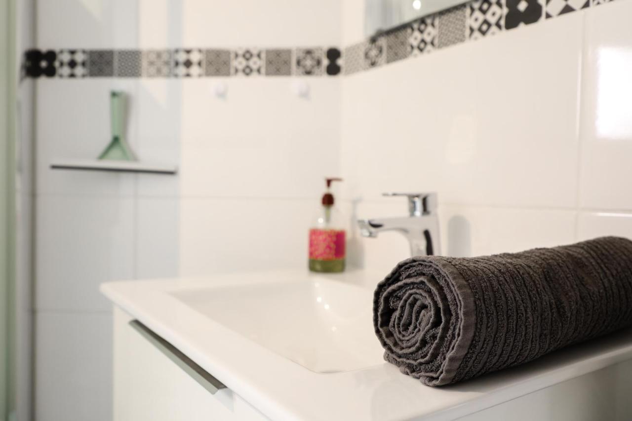 Appart Cosy Entre Vieux Port Et Marche Central Ла Рошел Екстериор снимка